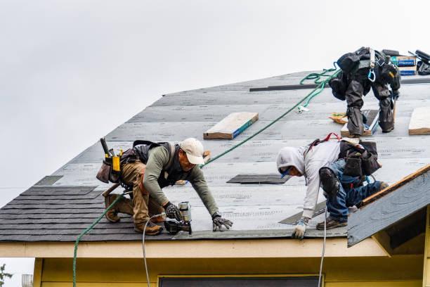Professional Gutter Installation technician working in Middlesex, NY